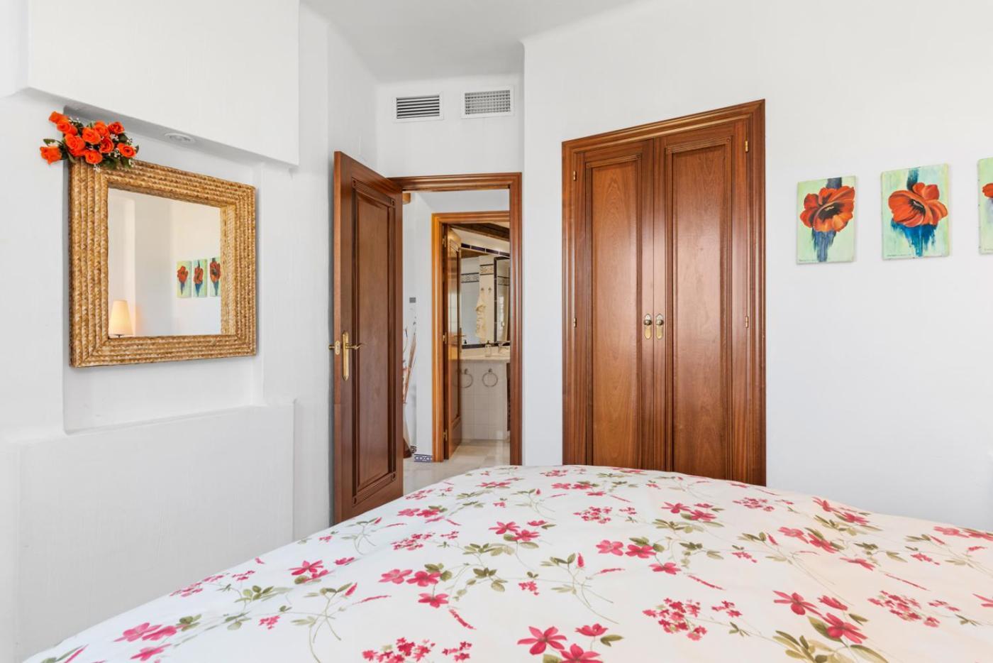 Aldea Del Mar - Rustic Temple Apartment Torrevieja